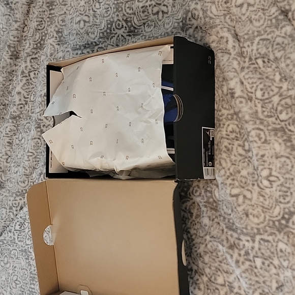 Boys youth Air Jordan 1 MID - Picture 9 of 9